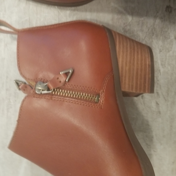 💕VIONIC💕 Cecily Ankle Boot Waterproof Leather Cognac Booties 9 New Without Box - Picture 12 of 16
